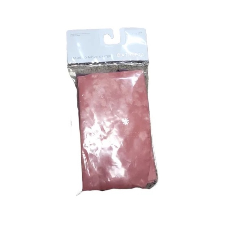 NWT Athleta Made to Move Gaiter Set of 2 M/L One pink and one purple gaiter.